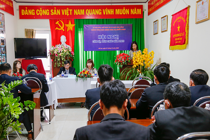 HOI NGHI CAN BO VIEN CHUC NAM 2021 00